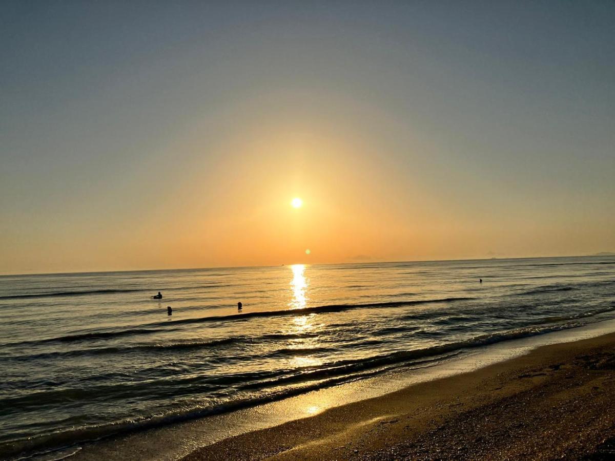 La Casetta Al Mare Чивітанова-Марке Екстер'єр фото